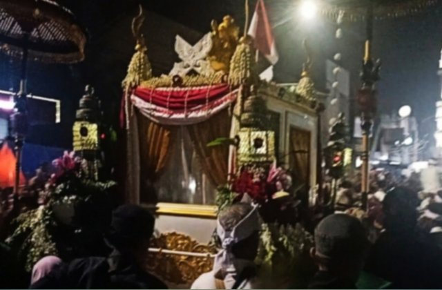 Mahkota Binokasih Guncang Karawang, Dedi Mulyadi Serukan Kebangkitan Sunda dan Ultimatum Penataan Kota Semrawut